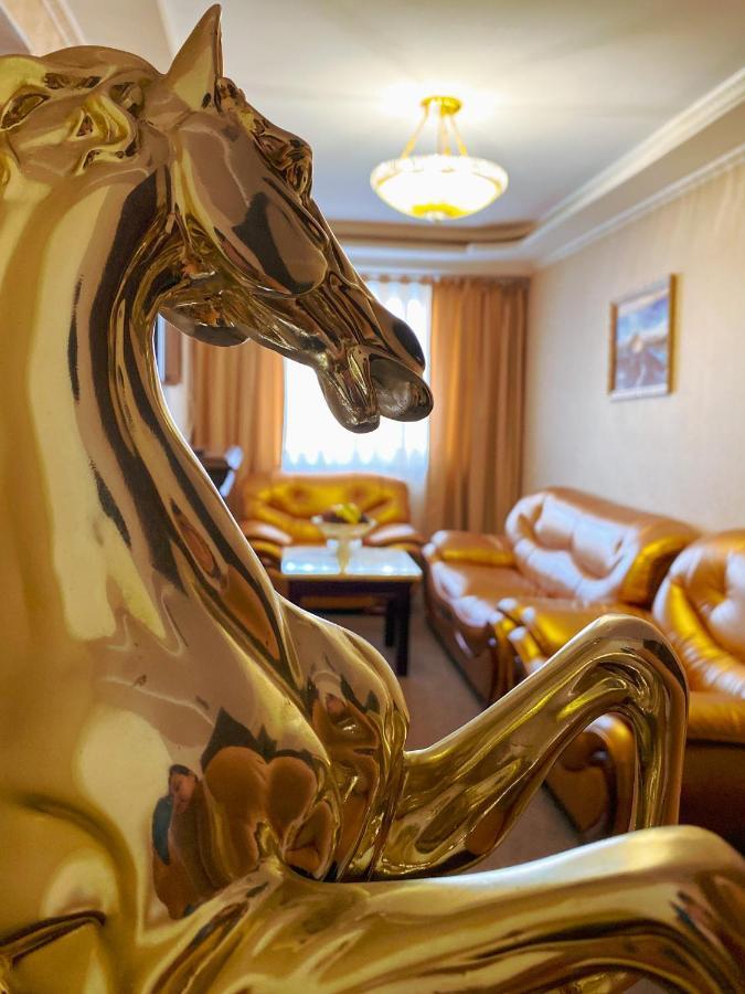Nomad Hotel Astana Exteriör bild